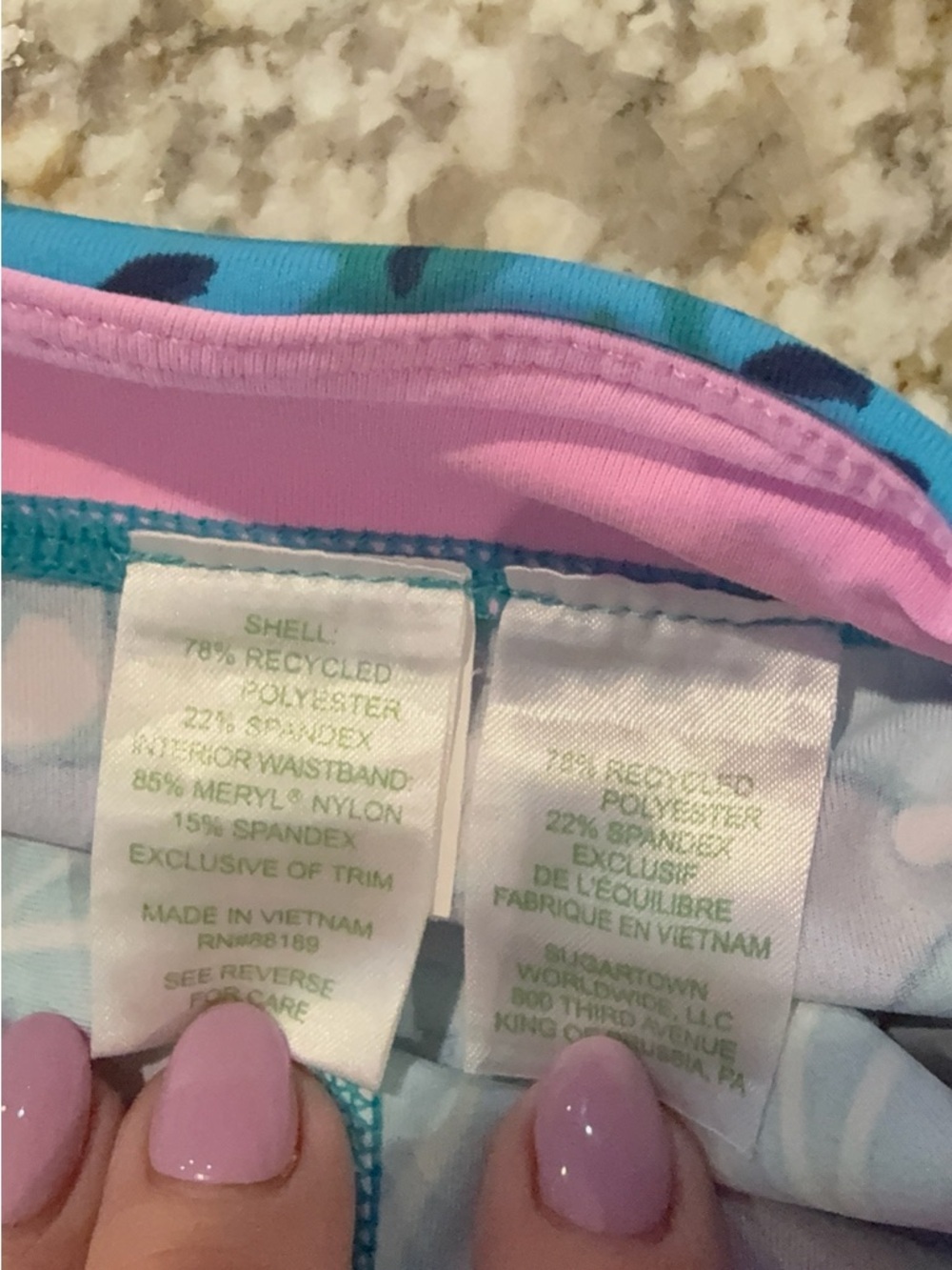 Lilly Pulitzer Luxletic Leggings in Little Girls size 2-3. Excellent condition - Picture 8 of 8